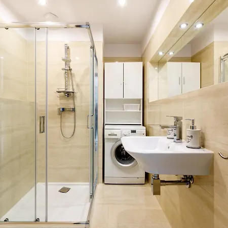 Golden - Two Bedrooms - Great Location&legnicka Wroclaw