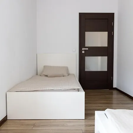 Golden - Two Bedrooms - Great Location&legnicka Apartment *