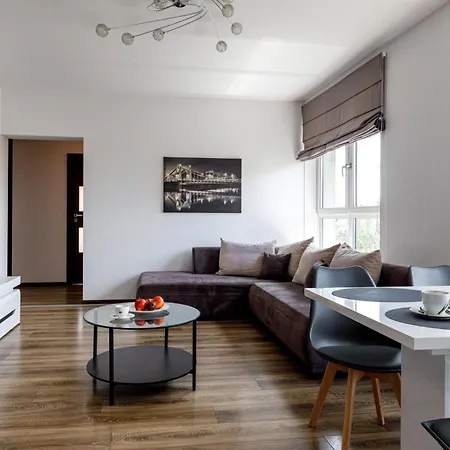 Golden - Two Bedrooms - Great Location&legnicka شقة فروتسواف